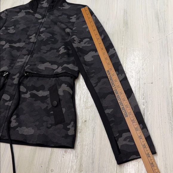 Cabi ATC Gray Camouflage Jacket and matching ATC Leggings Set Sz L/M - Picture 7 of 16